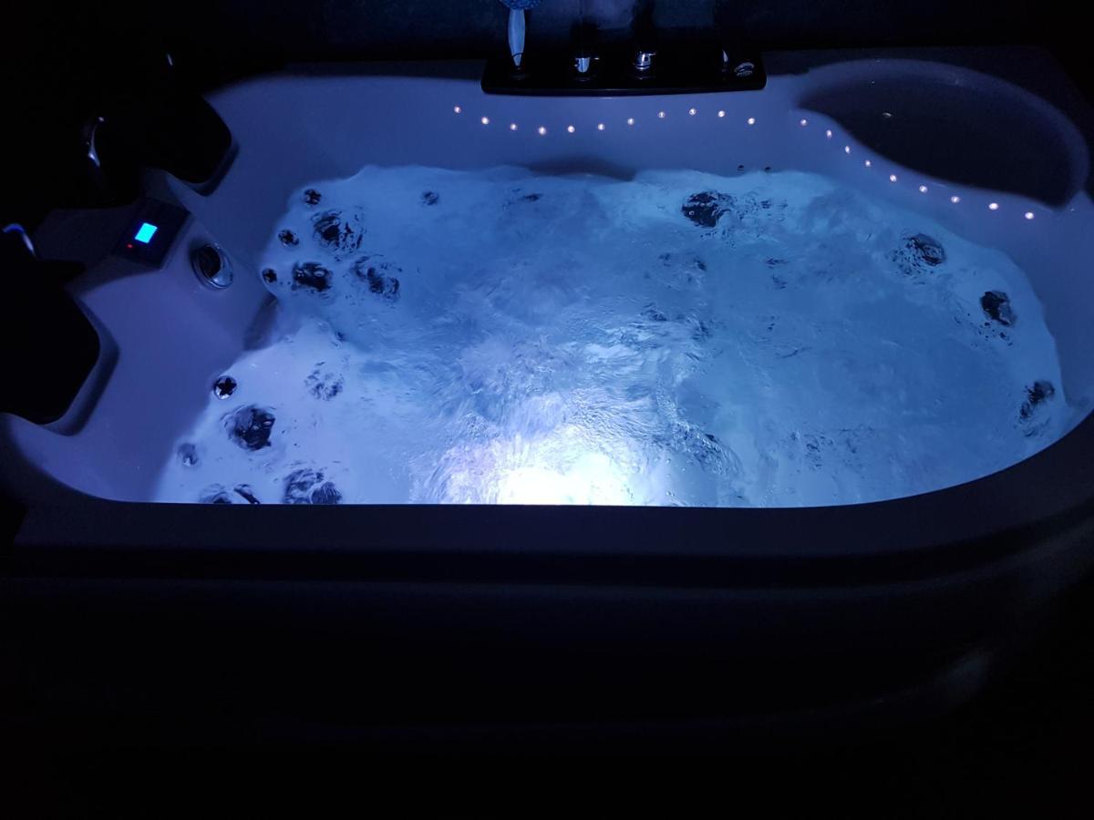 Lights Spa National Arena Mega Mall Monza ブカレスト エクステリア 写真