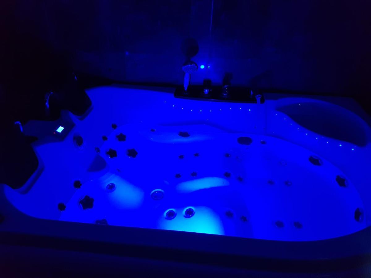 Lights Spa National Arena Mega Mall Monza ブカレスト エクステリア 写真